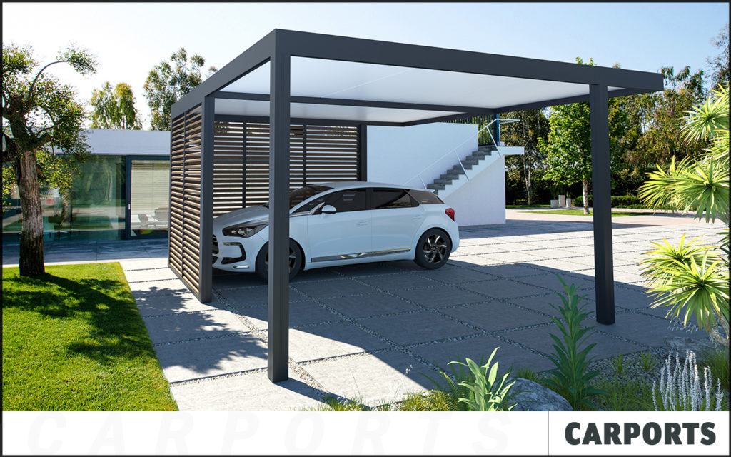 Une voiture garée sous un carport en aluminium avec des persiennes fixes imitation bois.