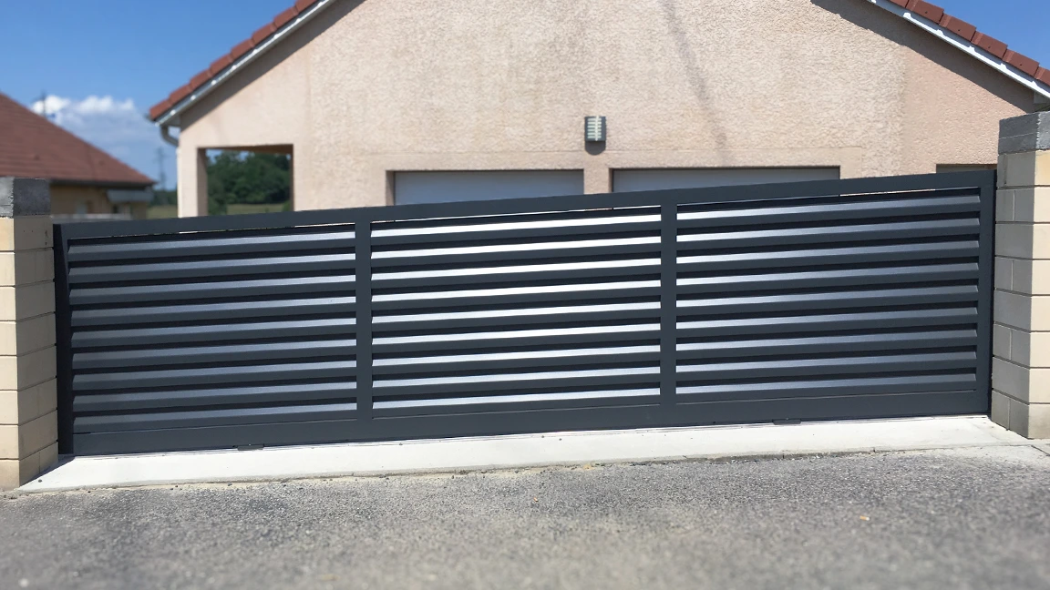 Portail coulissant en pente